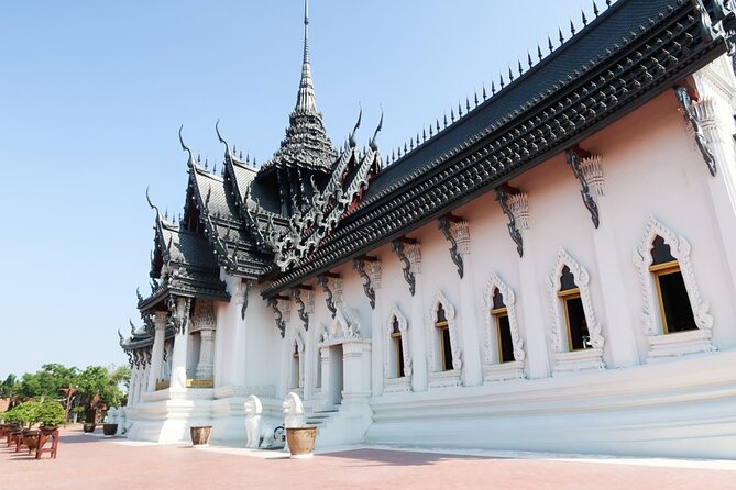 Samut Prakan Erawan Musuem & Ancient City Private tour with Guide - Price and Logistics: Is $165 a Good Value?