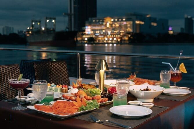 Scenic Bangkok Unicorn Dinner Cruise on Chao Phraya River - Wat Pho and the Reclining Buddha: a calm spiritual image in a fast city