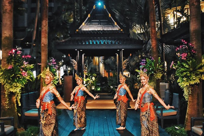 Shangri-La Hotel's Salathip Thai Restaurant Experience - Who Salathip is best for (and who might not love it)