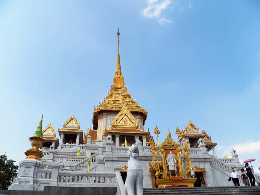 Shared Tour: Wat Pho, Wat Traimit and Wat Benchamabophit - Wat Pho Reclining Buddha: 46 meters of calm (with real-world rules)