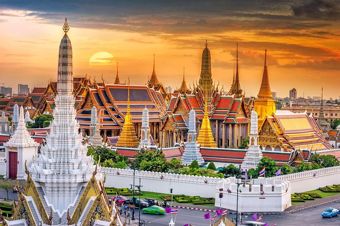 Shore Excursion Laem Chabang Port : Grand Palace & Famous Temples - Wat Traimit (Temple of the Golden Buddha): the fast wow at the start