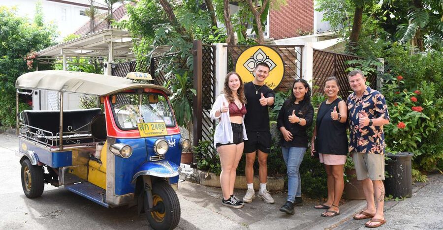 Sukhumvit: Hands-on Thai Cooking Class & Market Tour in BKK - Key points before you book
