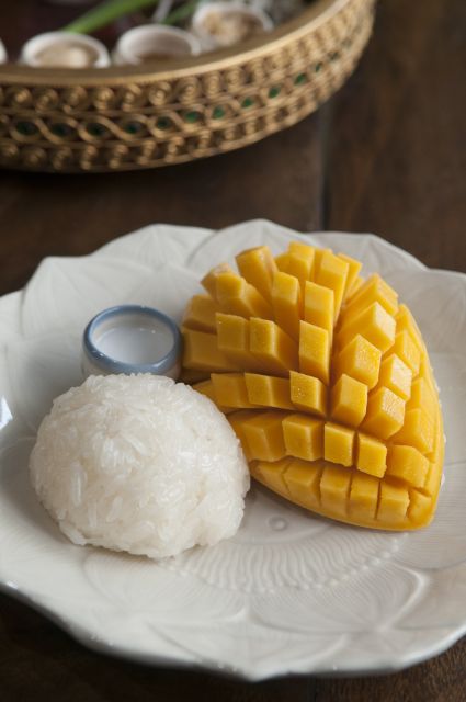Sukhumvit: Hands-on Thai Cooking Class & Market Tour in BKK - Your menu: the four dishes you cook each day of the week