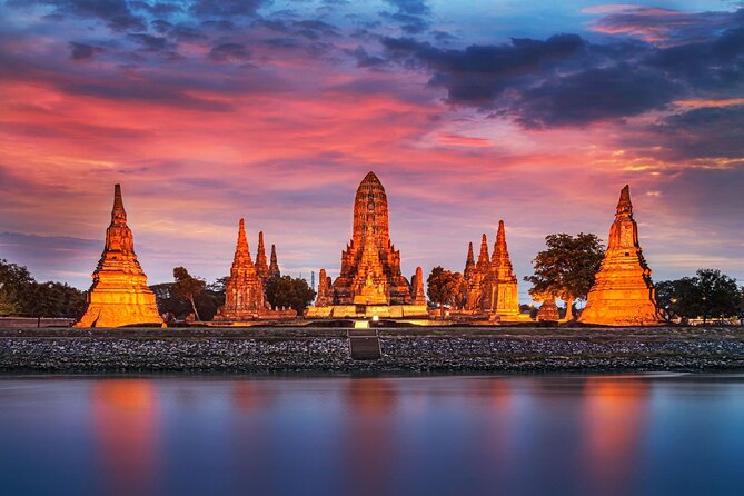 Temples of Ayutthaya Day Tour from Bangkok - Lunch by the river: fuel without breaking the schedule
