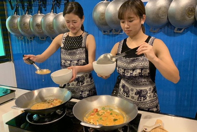 Thai Cooking Class at Tingly Thai Cooking School in Bangkok - Wat Kheak Fresh Market in the Morning: Where Thai Flavor Starts