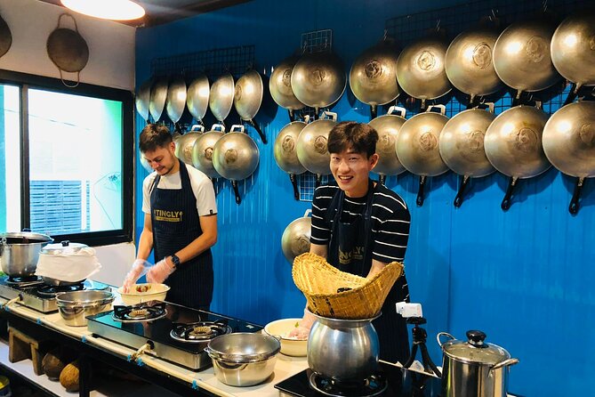 Thai cooking class experience in Bangkok with Tingly Thai cooking school - The flow inside the kitchen: hands-on, structured, and pretty full