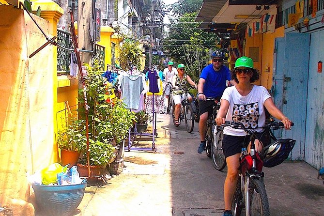 Thai Culture and Local Life 4- Hour Bangkok Bike Tour - Getting Started at Loftel Station Hostel (And Why the Meeting Point Matters)
