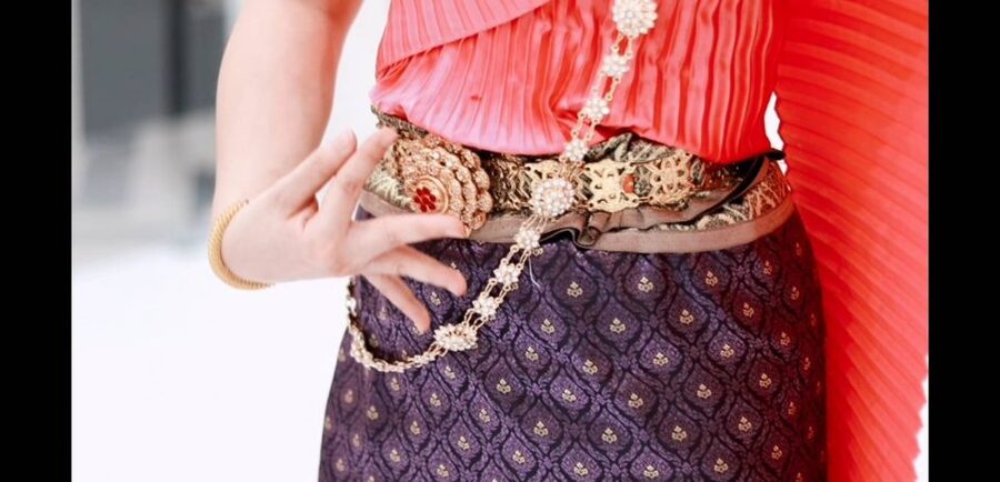 Thai Dance Class - Wearing Traditional Thai Dance Clothes the Right Way