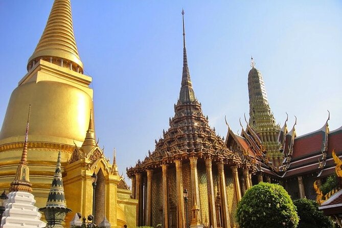 Thai PRIVATE Tour Guide - Khlong Bang Luang Artist House: Canal-community life