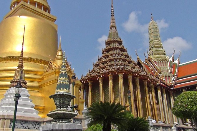 Thai Tour Guide : PRIVATE Highlight of Bangkok + Canal Tour + Simple Thai Lunch - Wat Pho (Reclining Buddha) and the Thai Massage Connection