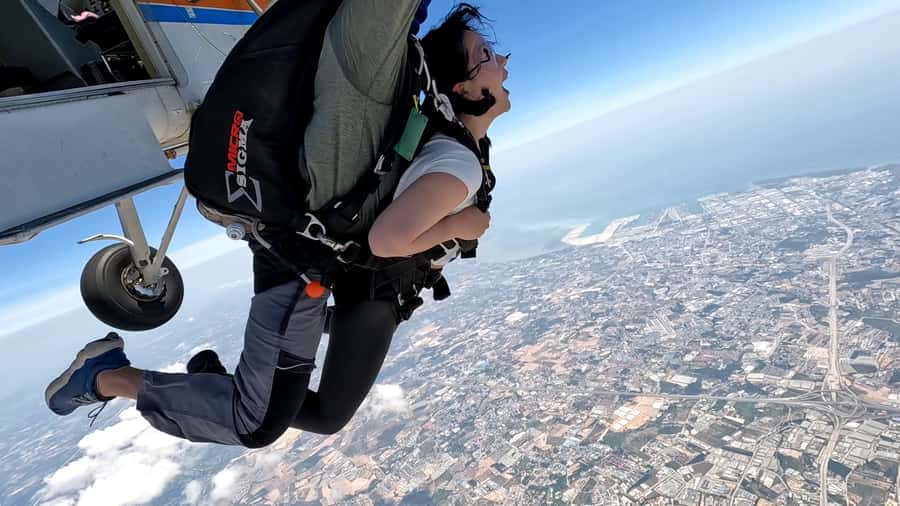 Thailand: Tandem Skydive Over Bangkok & Pattaya - Safety, weather delays, and who this isn’t for