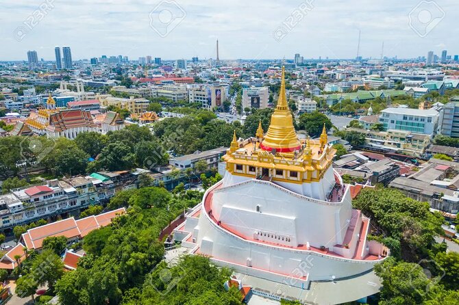 The Best Bangkok Temples - Dress code and basic expectations inside the temples