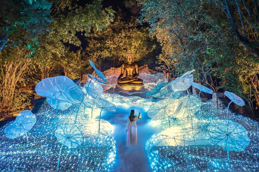 The Lens: Once-a-Year Moment at Na Satta Park Light Festival - Damnoen Saduak floating market: color on the water, motion in your frame