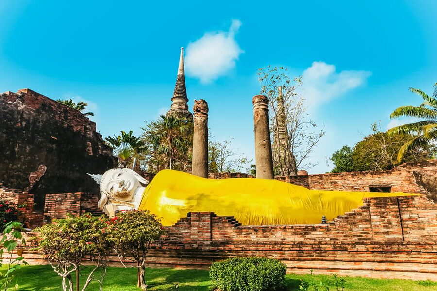 The Old Siam: Ayutthaya Temples Small Group Tour with Lunch - Wat Chaiwatthanaram: the Angkor-style opener