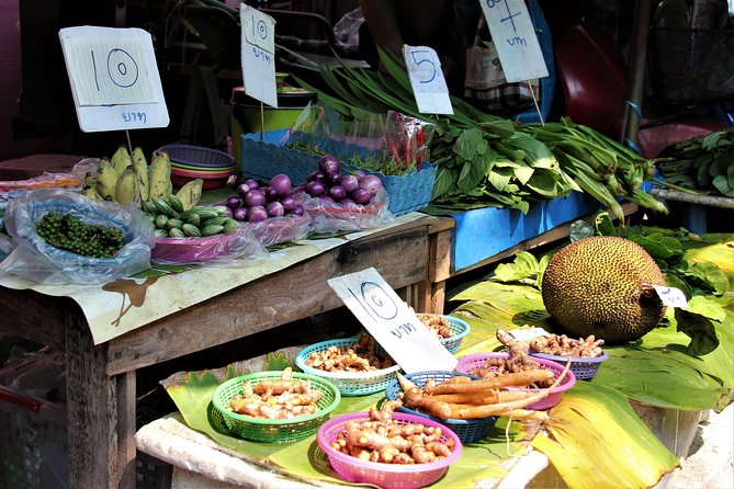 The Original Bicycle Tour in the Green Jungle of Bangkok - Stop 2: Pae Jaeb bike rental and safety instructions that actually matter
