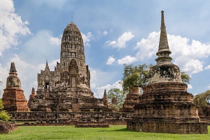 Three Temple Ayutthaya Tour with Scenic Boat Ride - Starting at Wat Yai Chai Mongkhon: your anchor point for a half-day plan