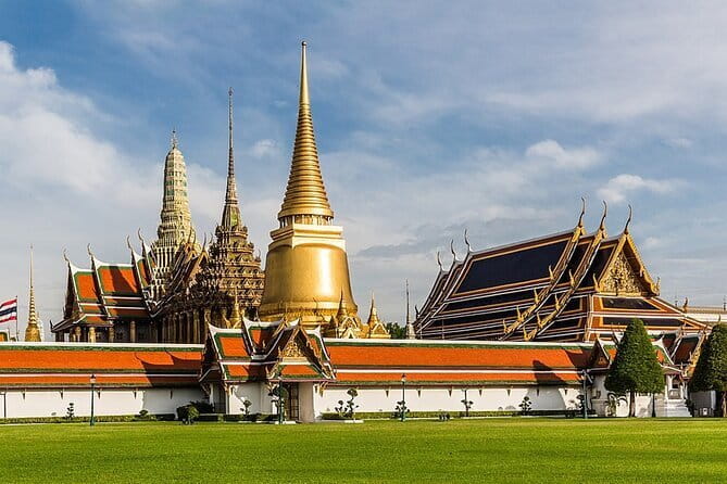 Three Temple Ayutthaya Tour with Scenic Boat Ride - Venice Ayothaya: tuk-tuk to the pier, then a 45-minute boat ride