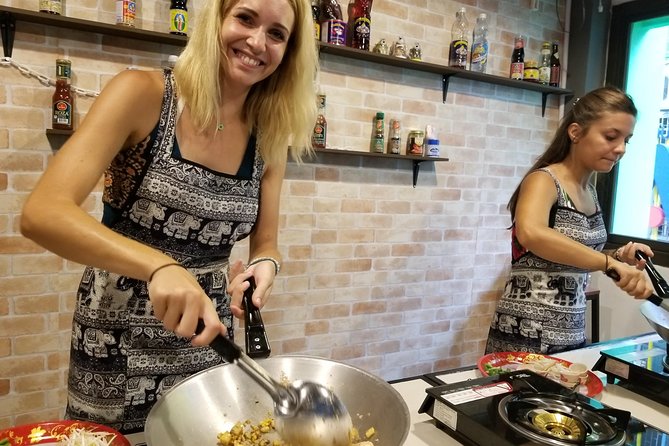 Tingly Thai Cooking Class with Morning Market Tour - What you’ll make and eat: 4 dishes plus a real lunch