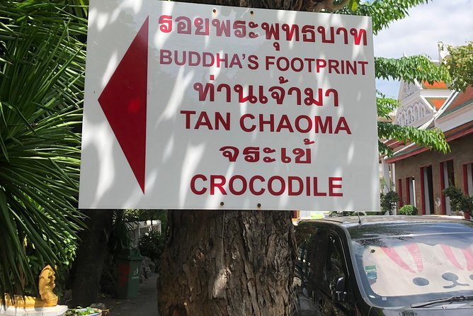 Top Highlight Bangkok Sights. Walking tour with Fun Local Guide! - Wat Chakrawatrachawat: crocodiles under the temple