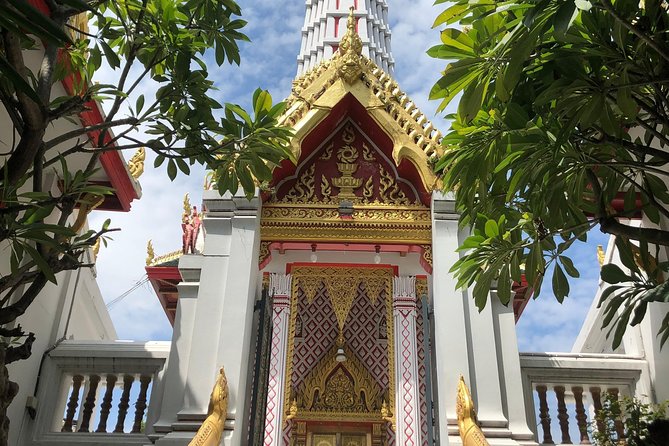 Top Highlight Bangkok Sights. Walking tour with Fun Local Guide! - Golden Mount (Wat Saket): 320 stairs and the view payoff