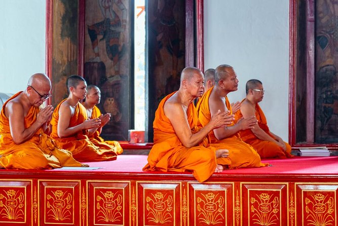 Treasures of Bangkok: Buddhism & Monks Private Tour - What You’re Actually Paying For: Admissions, Monk Offering, and Carbon Neutral