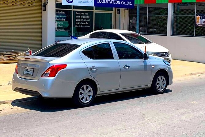 Try find your better than us ! Airport transfer service in Bangkok HTL- APT(BKK) - Which car you’ll ride: sedan to Hiace based on people and luggage