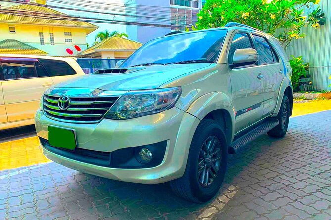 Try find your better than us ! Airport transfer service in Bangkok HTL- APT(BKK) - Navigating Bangkok traffic without turning your ride into a stress test