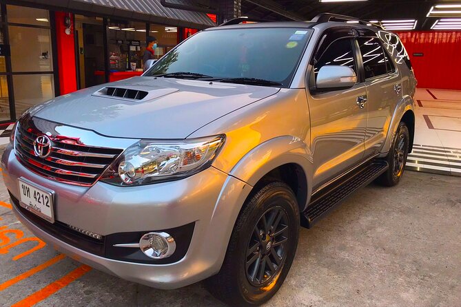 Try find your better than us ! Airport transfer service in Bangkok HTL- APT(BKK) - The meet-and-greet steps: from driver to drop-off