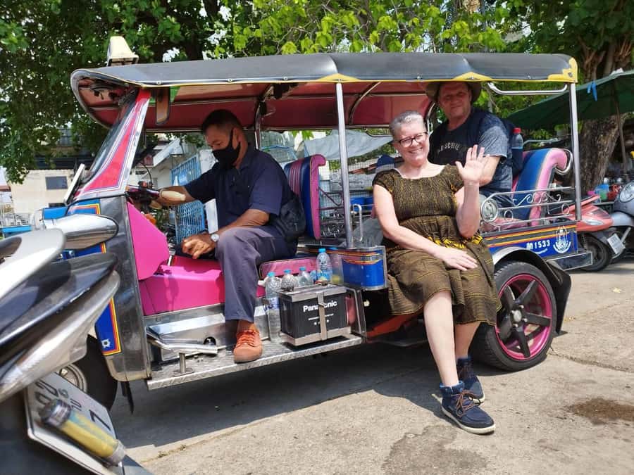 Tuk-Tuk, Longtail-boat and Rickshaw Bangkok jungle Tour - The longtail-boat crossing: your first real change of scenery
