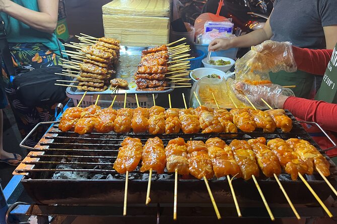 Tuk-tuk Private Tour in Bangkok by Night with Chinatown meal - Chinatown Finale on Yaowarat Road: Street Food Meal and Dessert