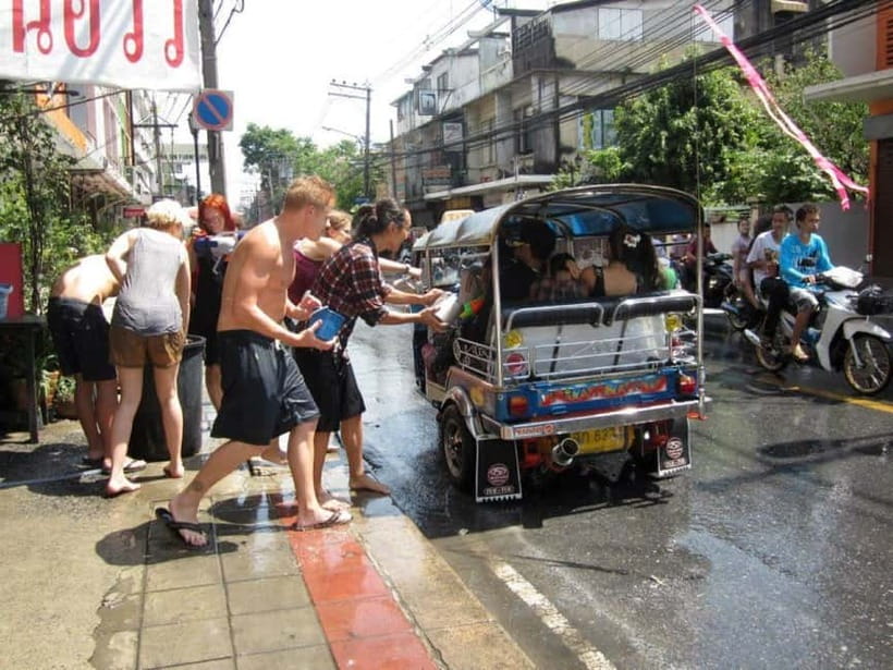 Tuk-Tuk Tales: Bangkok Private Tour - Temple Fees and the Real Cost of a Smooth Day