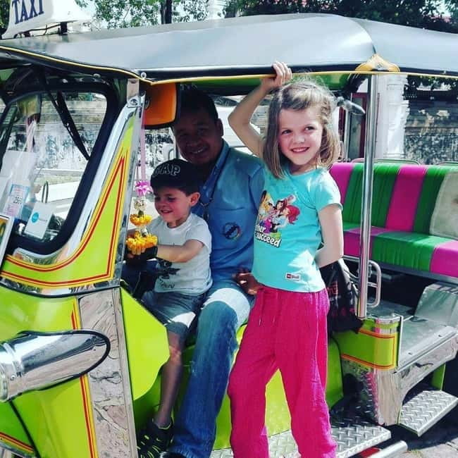 Tuk-Tuk Tales: Bangkok Private Tour - Morning Tour Route: Flower Market to Grand Palace to Wat Pho