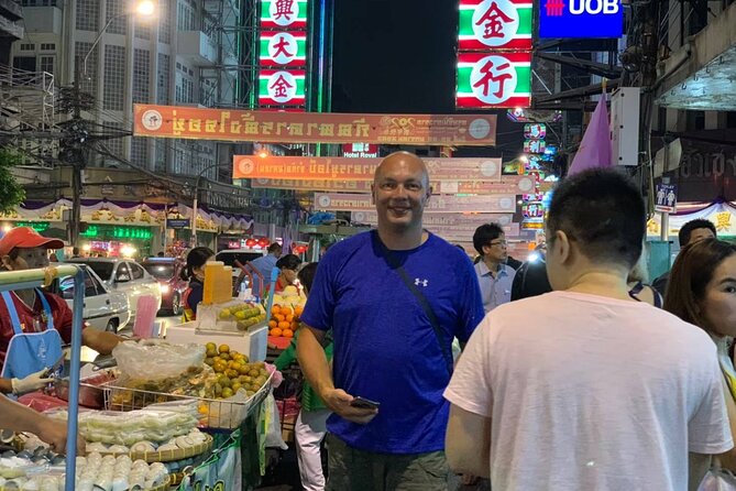 Tuk-tuk tour Bangkok by Night with Chinatown meal and hotel transfers - Pak Khlong Flower Talat: The 24-Hour Flower Market Stop