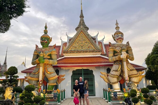 Tuk-tuk tour Bangkok by Night with Chinatown meal and hotel transfers - Chinatown at Night: The Included Street-Food Meal Reality Check