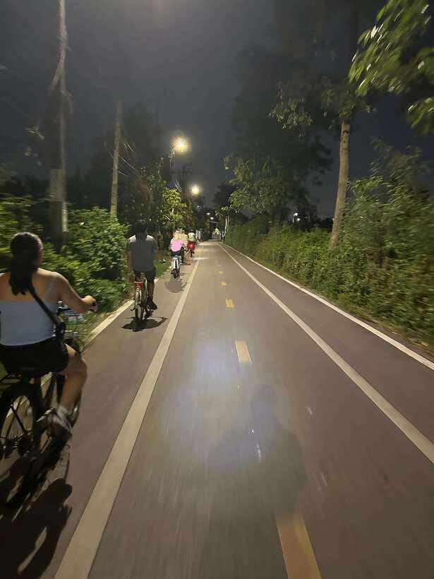 Twilight Firefly Bangkok Bicycle Tour - Who this tour suits, fitness notes, and what to pack