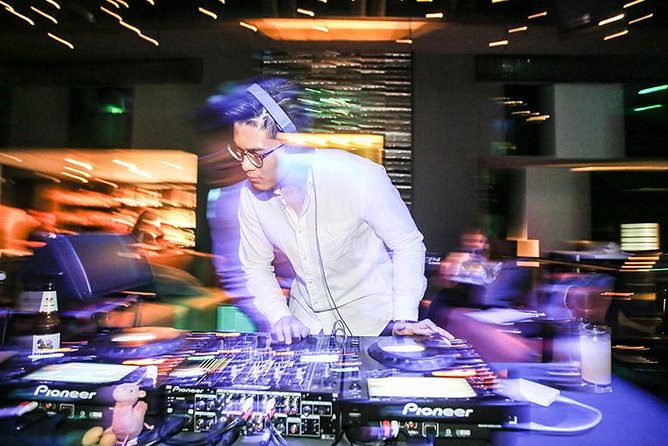 Vertigo TOO Sky Bar: Unlimited Drinks & Spectacular Views - Drinks and Snacks: How to Get the Most From the Voucher