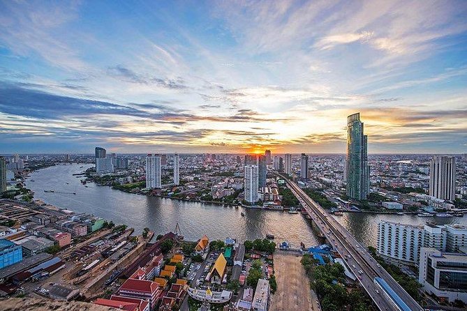 Walk over SKY at Kingpower SkyWalk Admission Ticket - King Power Mahanakhon: your ride up to Thailand’s tallest view