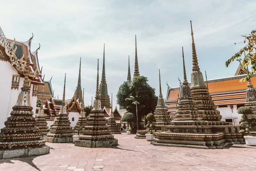 Walking tour Grand Palace, Emerald Buddha, Wat Pho, Wat Arun - Emerald Buddha timing inside the palace complex