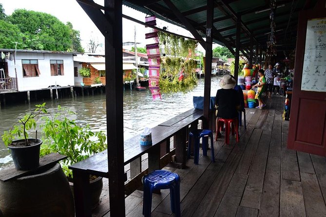 Wat Paknam Walking Tour - Wat Kamphaeng Bangchak and Khlong Bang Luang Market