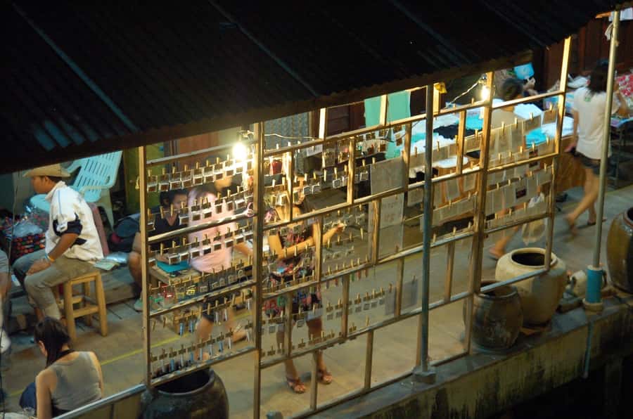 Weekend Amphawa Floating Market & Train Market Private Tour - Guide style, group size, and why it matters more than you think