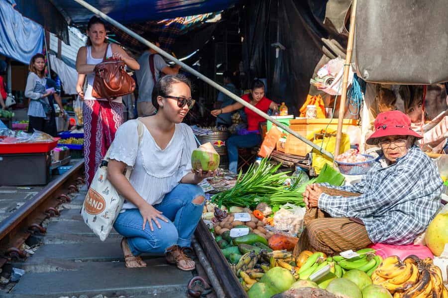 Weekend Amphawa Floating Market & Train Market Private Tour - Price and what you’re really paying for at $140 per person