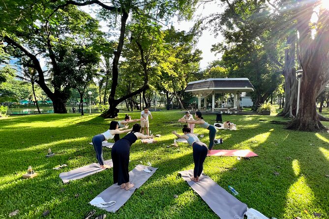 Yoga in the Park Thailand - Lumphini Park: the best kind of calm in the middle of Bangkok